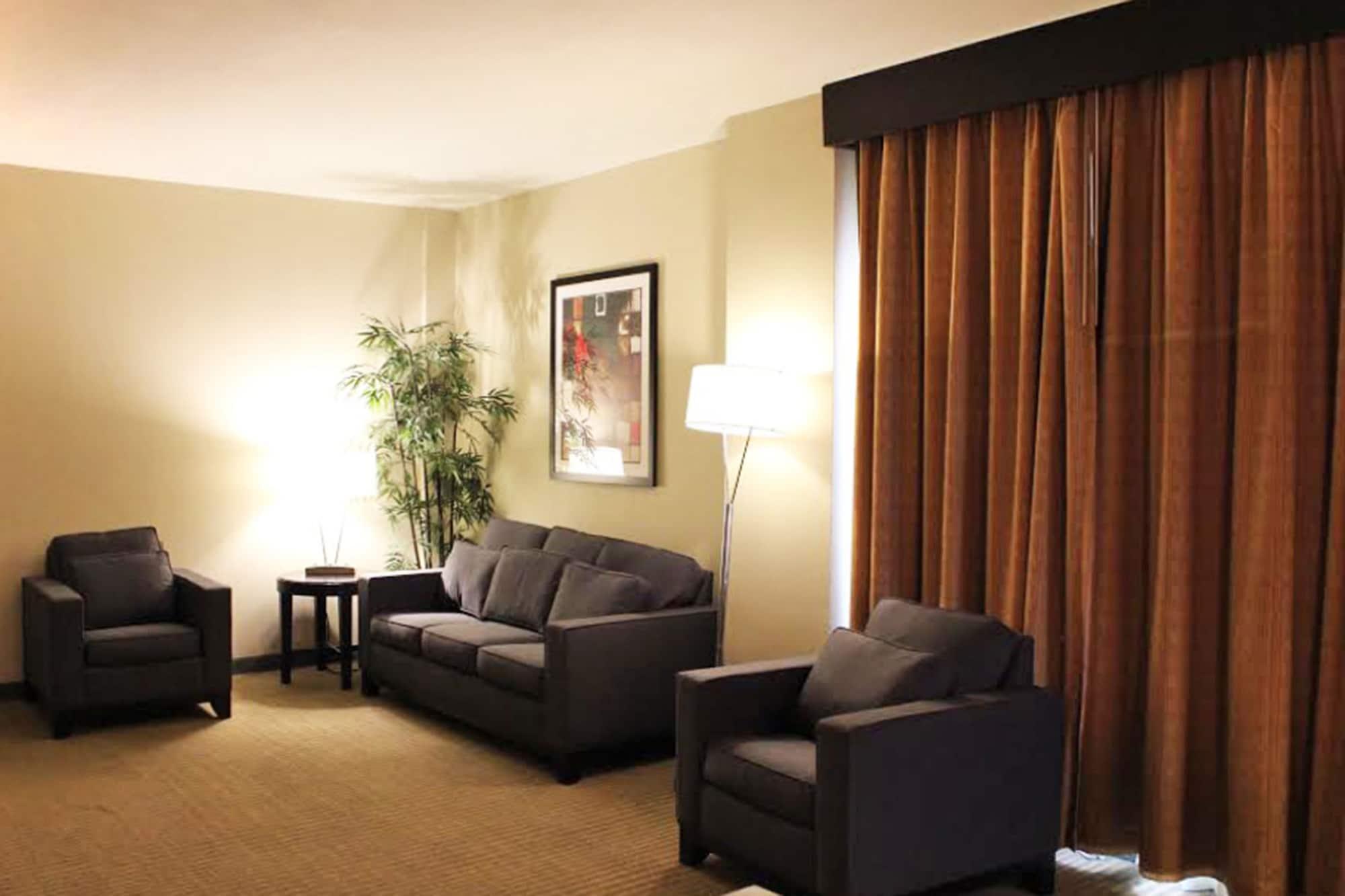 Embassy Suites By Hilton Laredo Ngoại thất bức ảnh