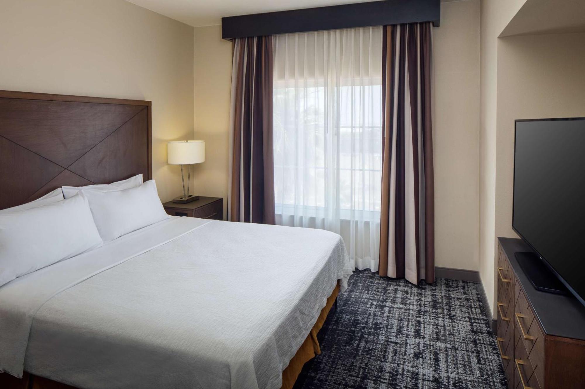Embassy Suites By Hilton Laredo Ngoại thất bức ảnh